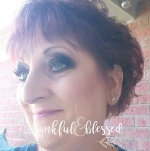 Meet your Posher, Teresa